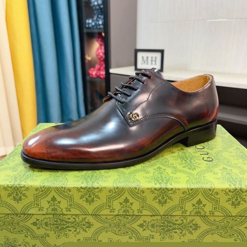 G*u*i leather shoes